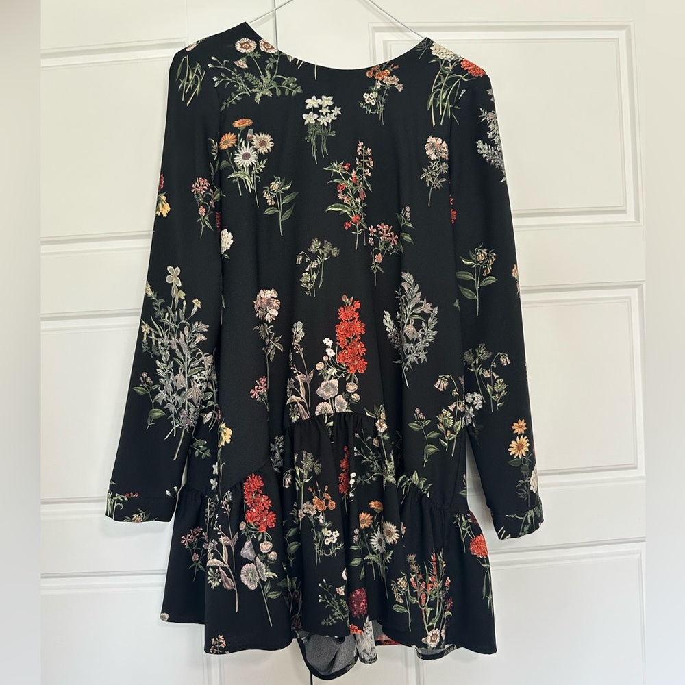 Zara Women’s Floral Romper with Tied Back Neck